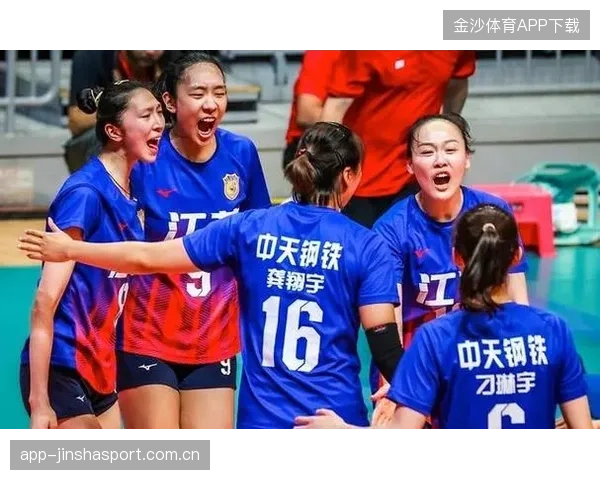 女排中线突破引爆全场:竞技精神与团队奇迹的辉煌瞬间 女排中线突破引爆全场:竞技精神与团队奇迹的辉煌瞬间